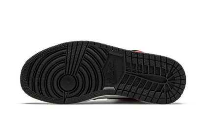 Jordan 1 Retro High Light Smoke Grey
